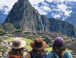 PERU SALIDA DE  MUJERES 